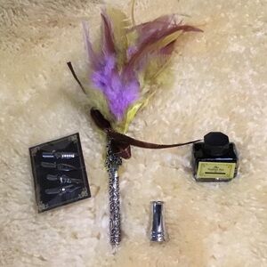Elegant Feather Quill Pen Set with Ink- great gift- Christmas is coming- new